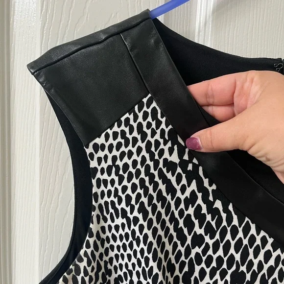 Elegant Black and White Patterned Dress - Picture 4 of 5